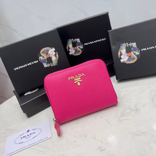 プラダ財布コピー正面デザイン